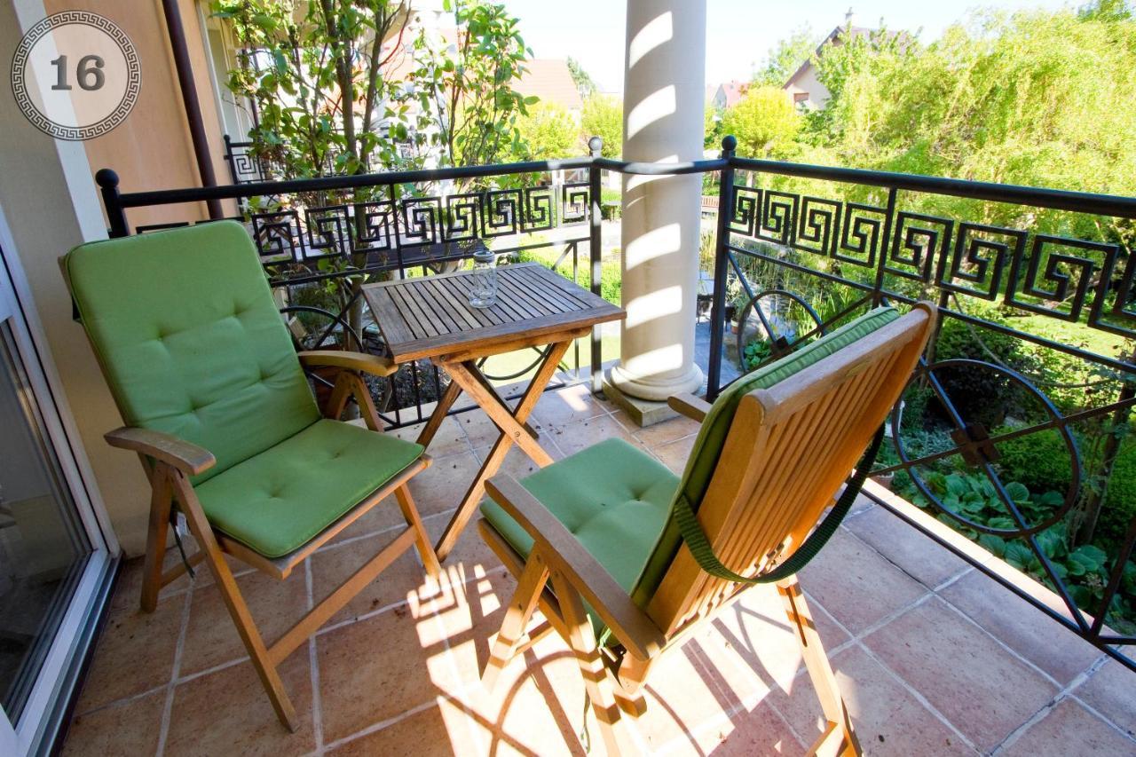 Bed & Breakfast Meander *